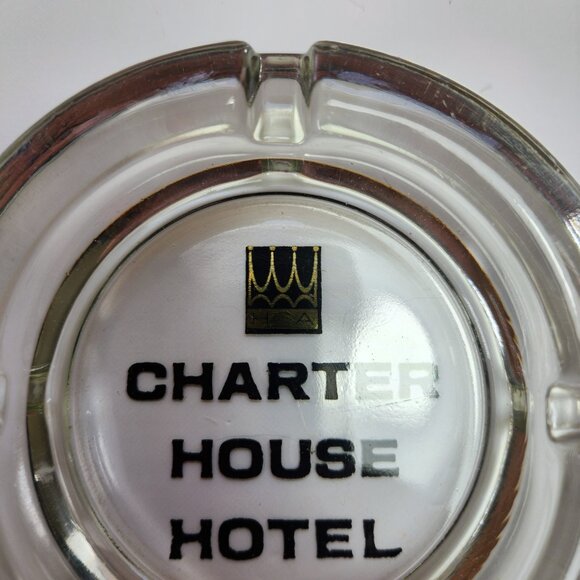 Vintage Ashtray Charter House Hotel Clear Thick Glass Collectible Advert… - Picture 3 of 6